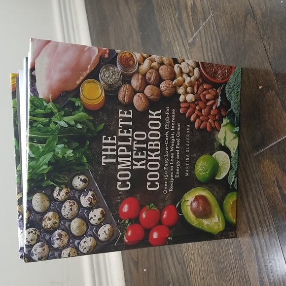 The Complete Keto Cookbook - Picture 4 of 4